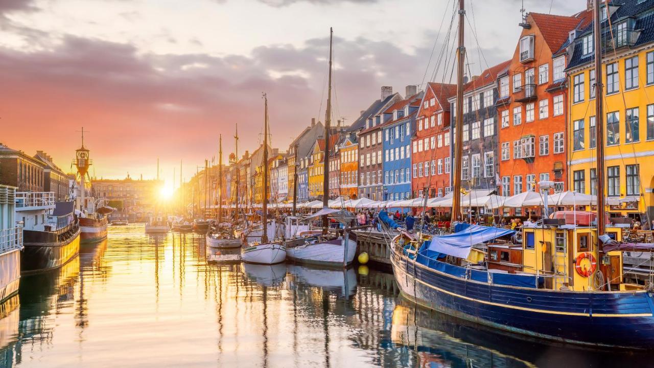 Large 4 Bedroom With Balcony & Bathtub In Cph City Copenhague Extérieur photo
